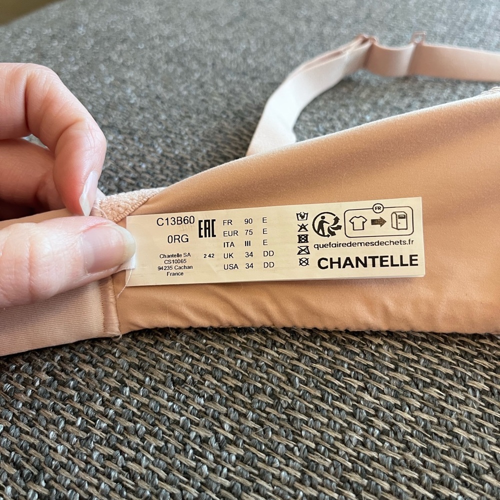 Chantelle Jolie Memory Foam Nude/Pink 34DD T-shirt Bra - Picture 4 of 5